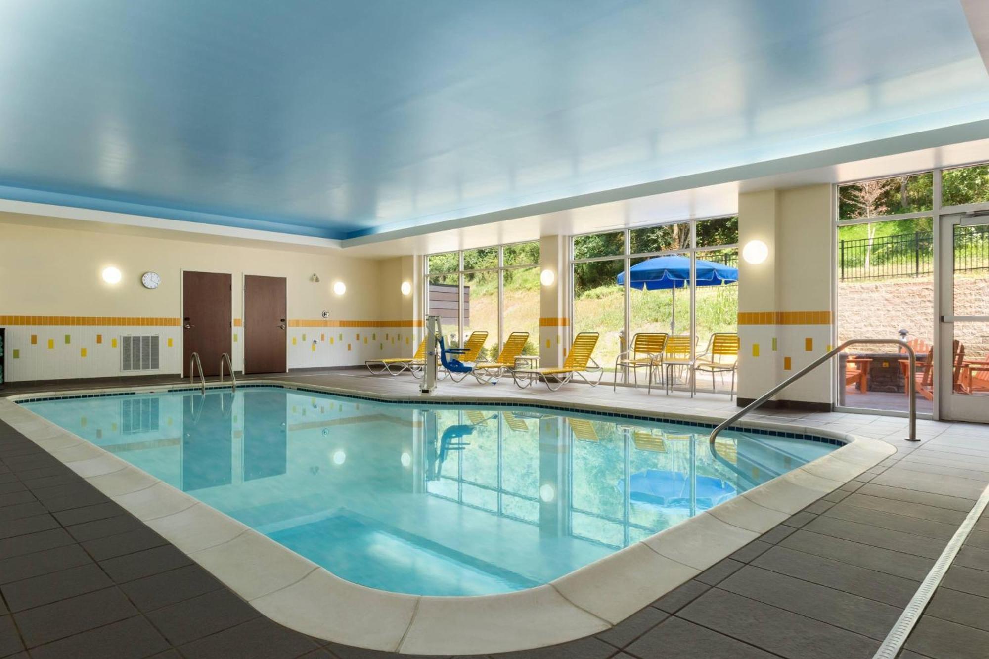 Fairfield & By Marriott Hotel 3*