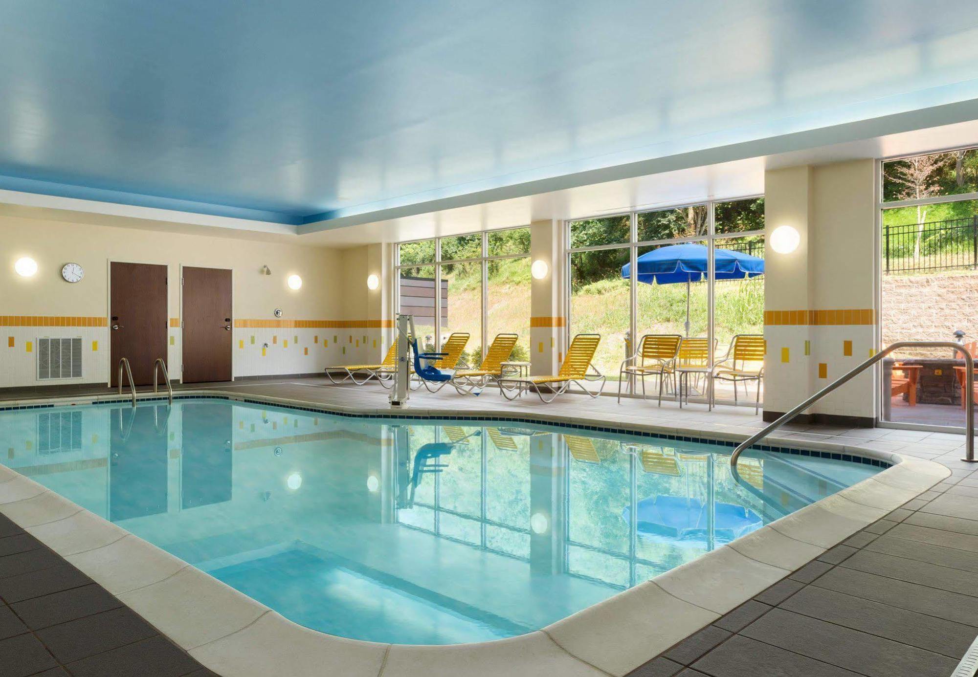 Hotel Fairfield & By Marriott